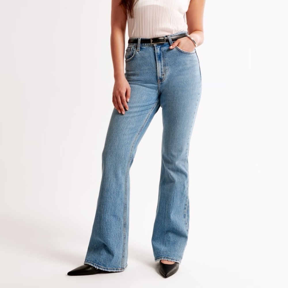 Abercrombie & Fitch Vintage Flare High Rise
